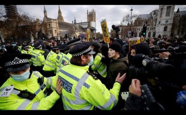 England: Polizei nimmt über 100 Demonstranten fest