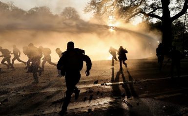 Belgien: Polizei löst Corona-Protest von Jugendlichen auf | AFP