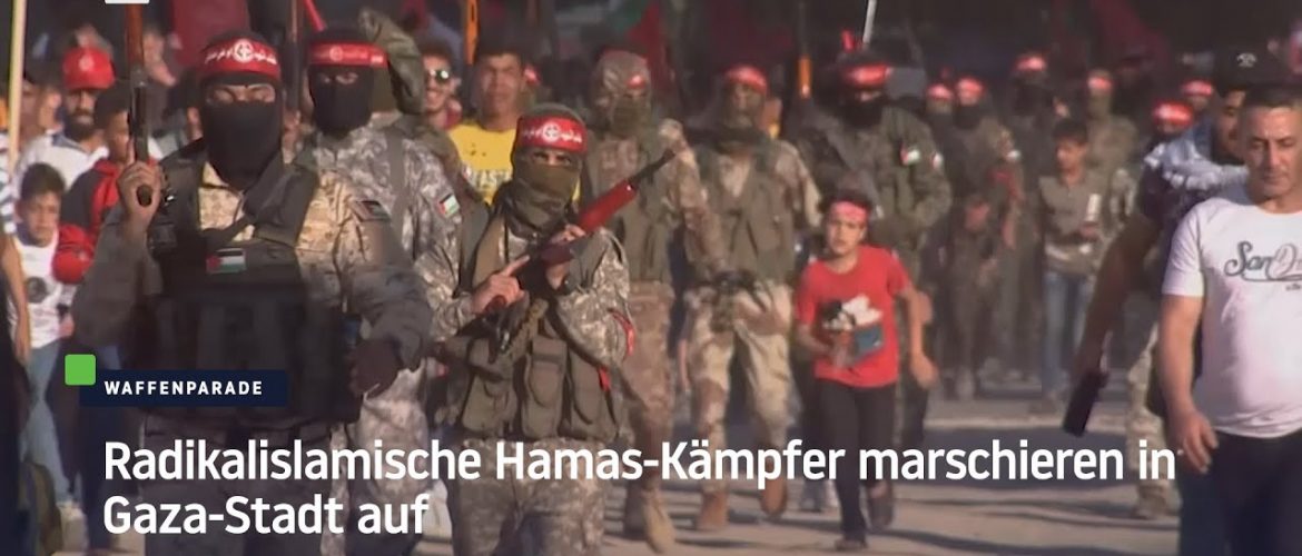 Radikalislamische Hamas-Kämpfer marschieren in Gaza-Stadt auf