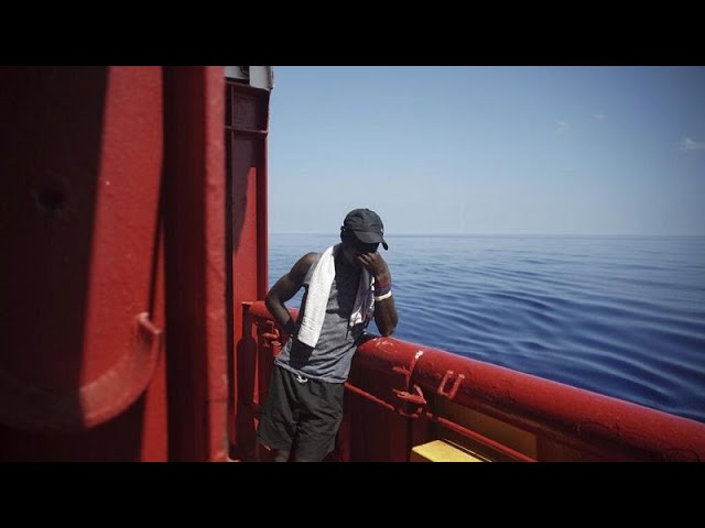 Hunderte Flüchtlinge im Mittelmeer aus Seenot gerettet